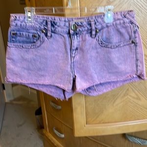 Free people pink stonewashed jean shorts size 30